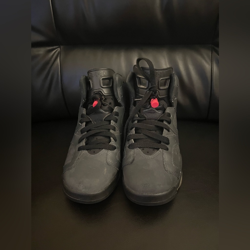 Hyper Pink Jordan 6s size 7Y (Big Kids)